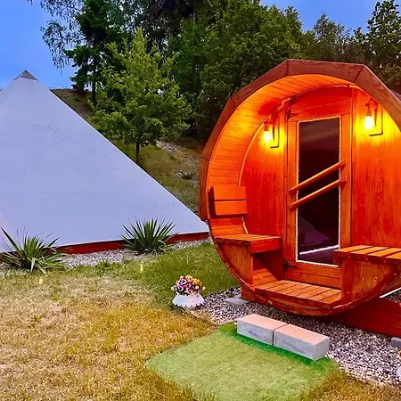 Lodge Domki Eden Z Balia I Sauna Szymbark (Pomerania)