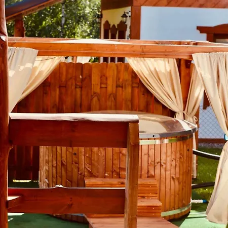 Domki Eden Z Balia I Sauna Lodge Szymbark (Pomerania)