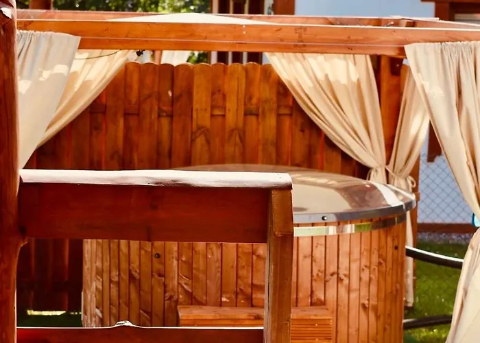 Eden Z Balia I Sauna Lodge Szymbark (Pomerania)